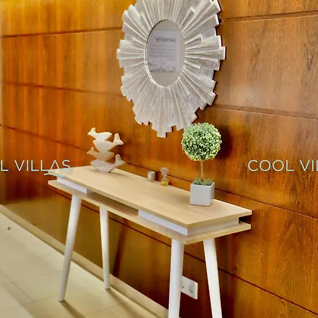 Апартаменти Serenity - Sea, Beach, Golf For 6 Guests *